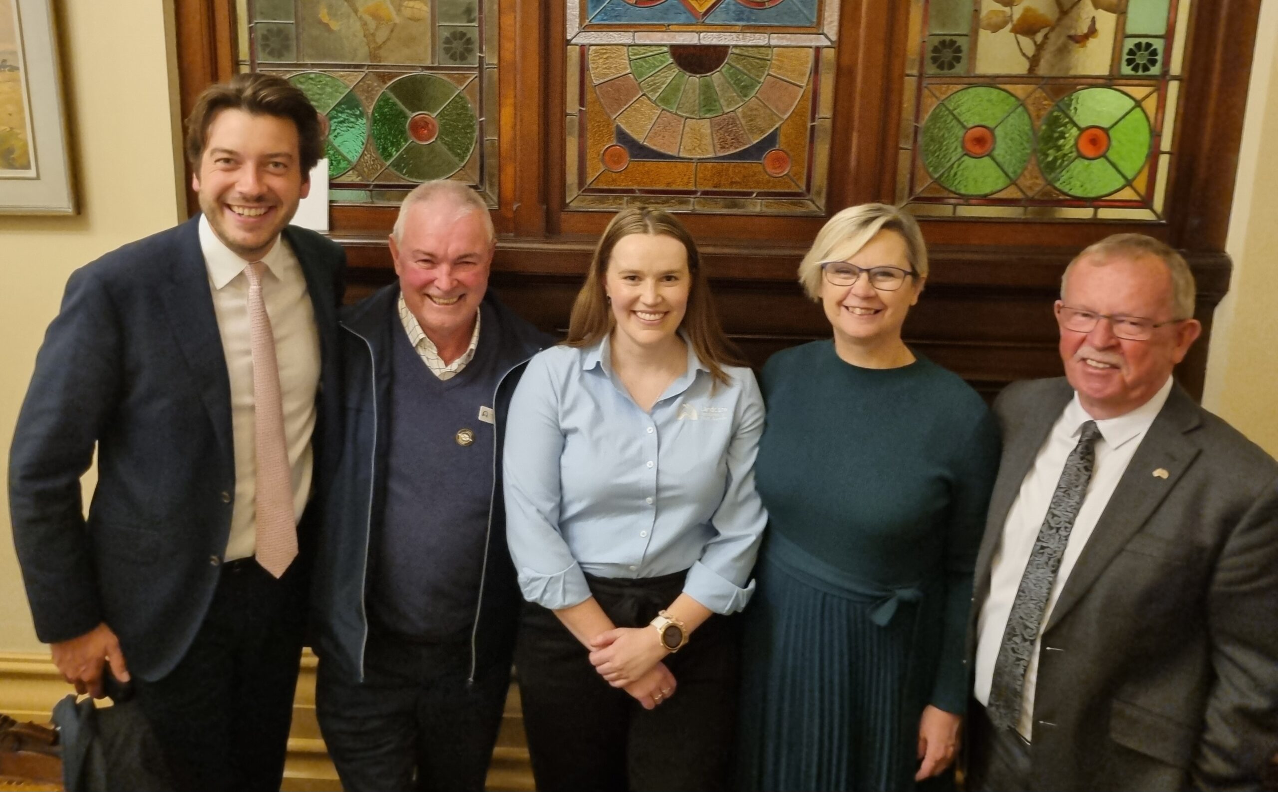 Featured image for “Parliamentary Friends of Landcare meet with grassroots Landcarers”